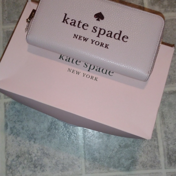 NWT KATE SPADE WALLET - Picture 14 of 17